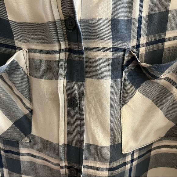 Kismet Plaid Button Down Long-sleeve Shirt Size Large Blue/White GUC - Picture 8 of 8